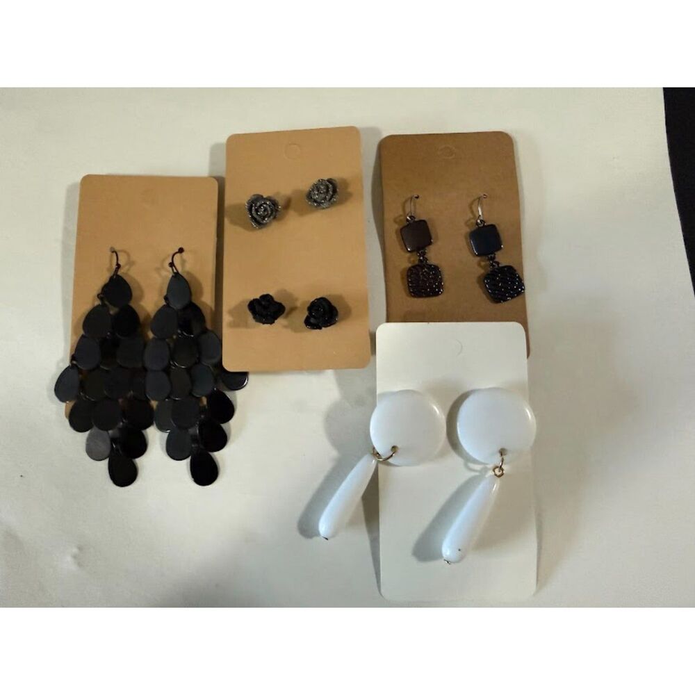 Earrings lot